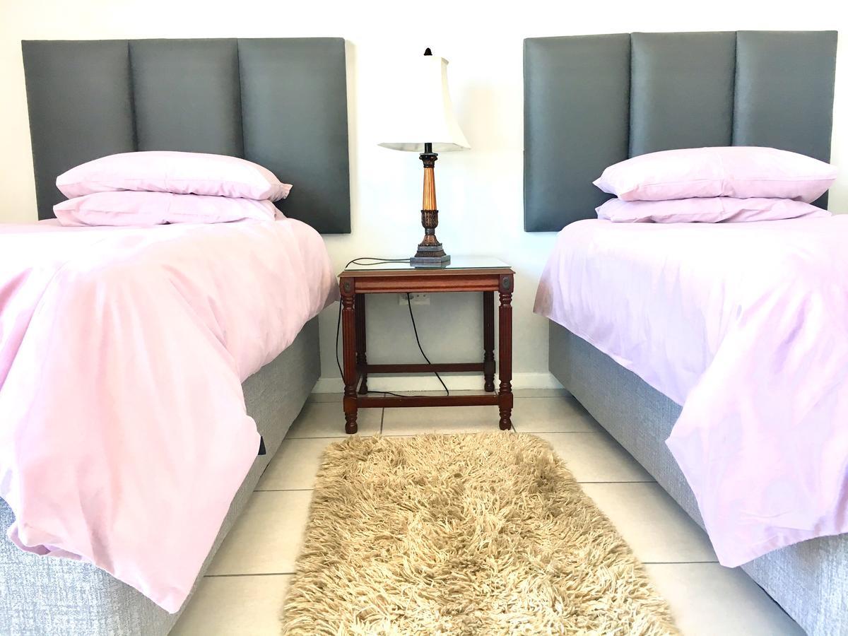 Hightide Apartment Amanzimtoti Luaran gambar